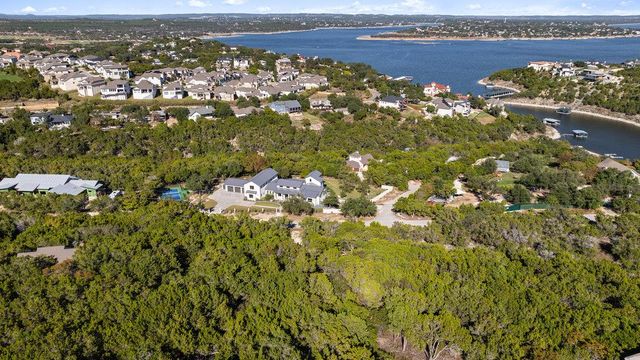 2742 Tradewind DR, Spicewood, TX 78669