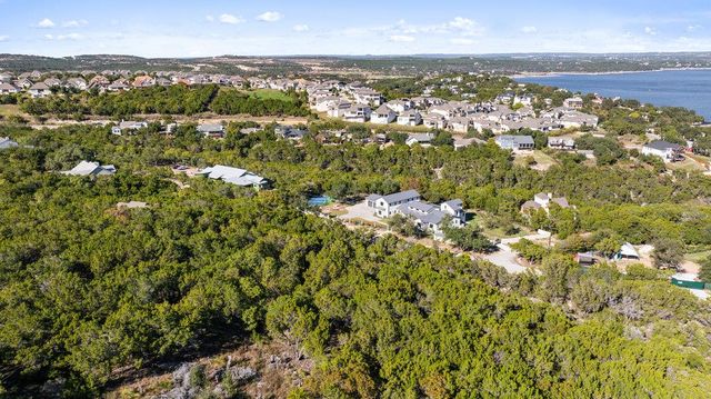 2742 Tradewind DR, Spicewood, TX 78669