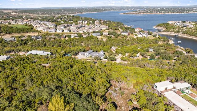 2742 Tradewind DR, Spicewood, TX 78669