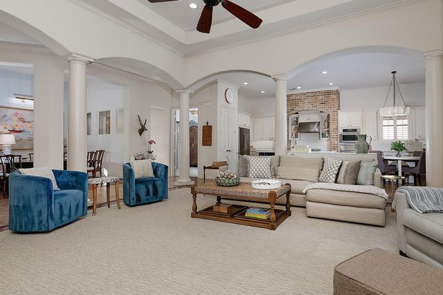 55 Mason Pond Place, The Woodlands, TX 77381