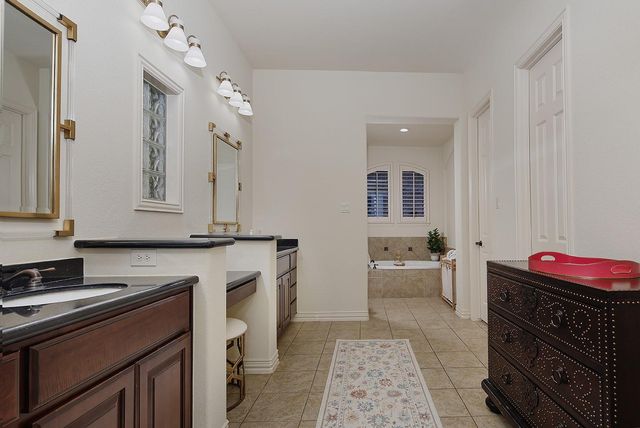 55 Mason Pond Place, The Woodlands, TX 77381