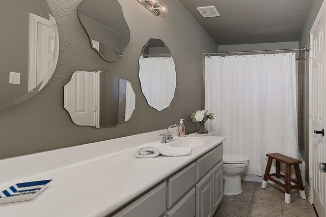 55 Mason Pond Place, The Woodlands, TX 77381