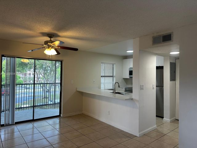 3400 Foxcroft Rd 301, Miramar, FL 33025