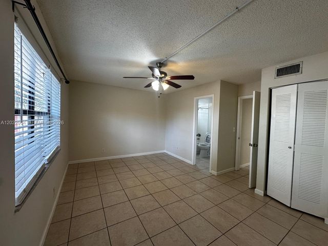 3400 Foxcroft Rd 301, Miramar, FL 33025