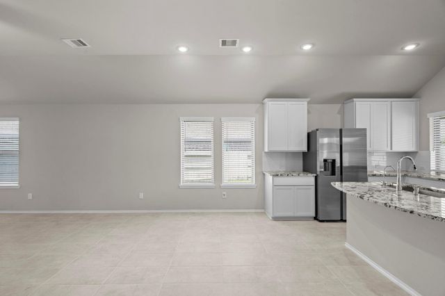 2011 Oak Leaf Court, Manvel, TX 77578