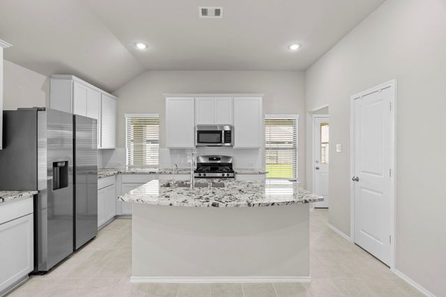 2011 Oak Leaf Court, Manvel, TX 77578