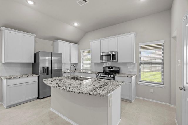 2011 Oak Leaf Court, Manvel, TX 77578