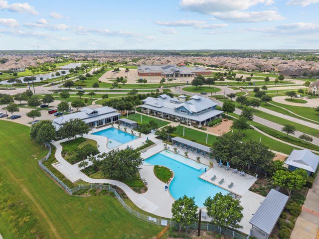 2011 Oak Leaf Court, Manvel, TX 77578