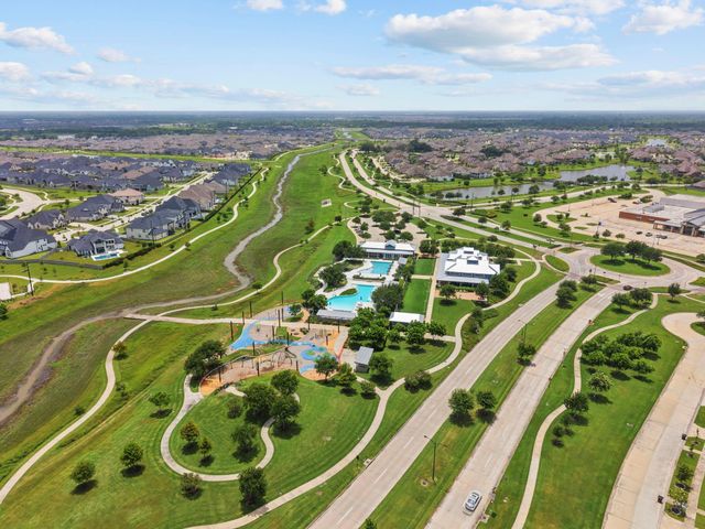 2011 Oak Leaf Court, Manvel, TX 77578