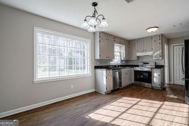 4284 SE Village Green Circle, Conyers, GA 30013