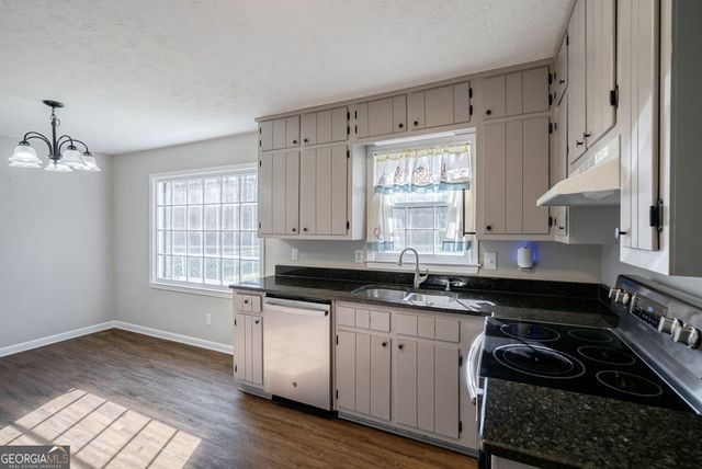 4284 SE Village Green Circle, Conyers, GA 30013