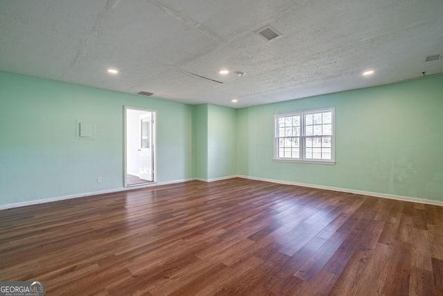 4284 SE Village Green Circle, Conyers, GA 30013