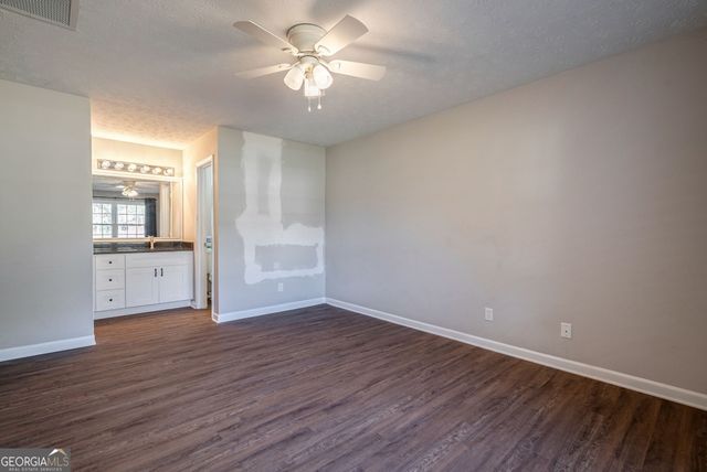 4284 SE Village Green Circle, Conyers, GA 30013