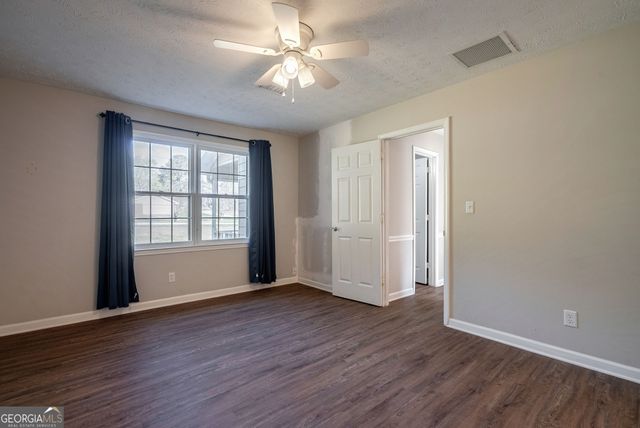 4284 SE Village Green Circle, Conyers, GA 30013