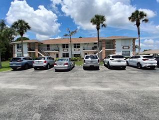 533 S Lakes End Drive S E2, Fort Pierce, FL 34982
