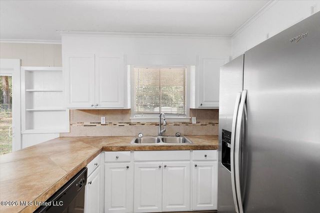 145 W Lisa Drive, Pearl, MS 39208
