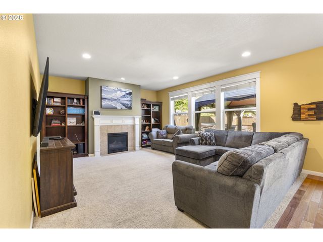 328 N OAK LEAF St, Newberg, OR 97132