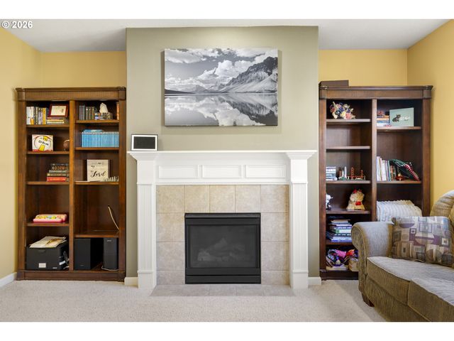 328 N OAK LEAF St, Newberg, OR 97132
