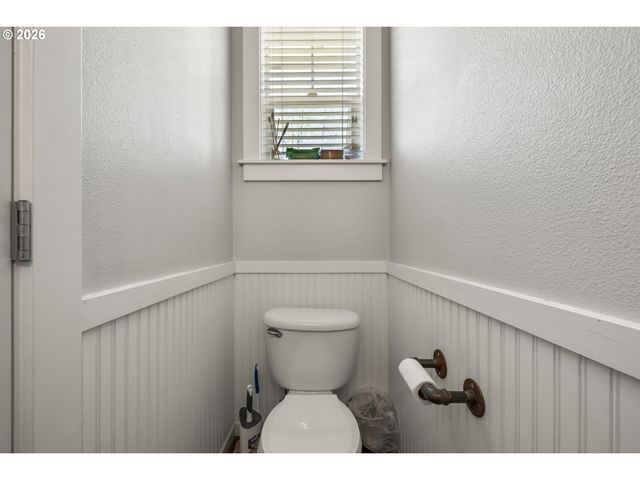 328 N OAK LEAF St, Newberg, OR 97132