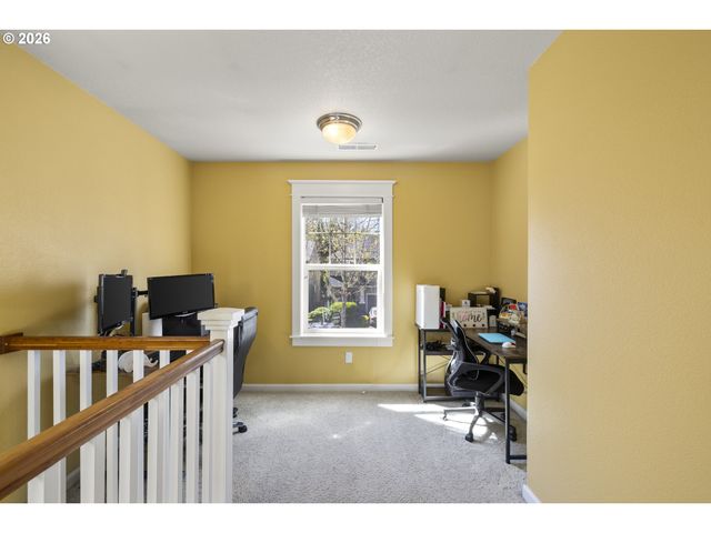 328 N OAK LEAF St, Newberg, OR 97132