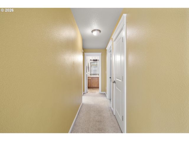 328 N OAK LEAF St, Newberg, OR 97132