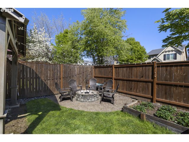 328 N OAK LEAF St, Newberg, OR 97132