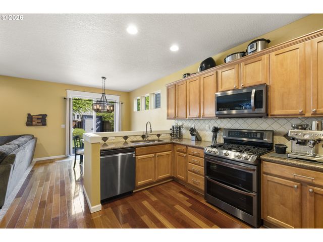 328 N OAK LEAF St, Newberg, OR 97132