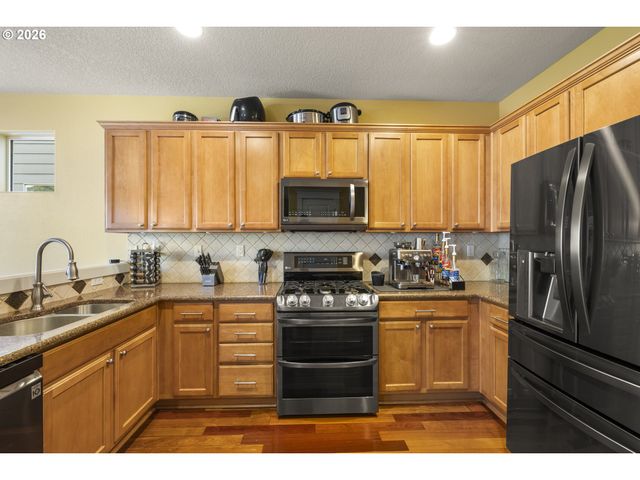 328 N OAK LEAF St, Newberg, OR 97132