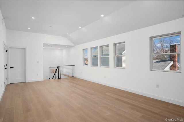 209 Prospect Avenue, White Plains, NY 10607