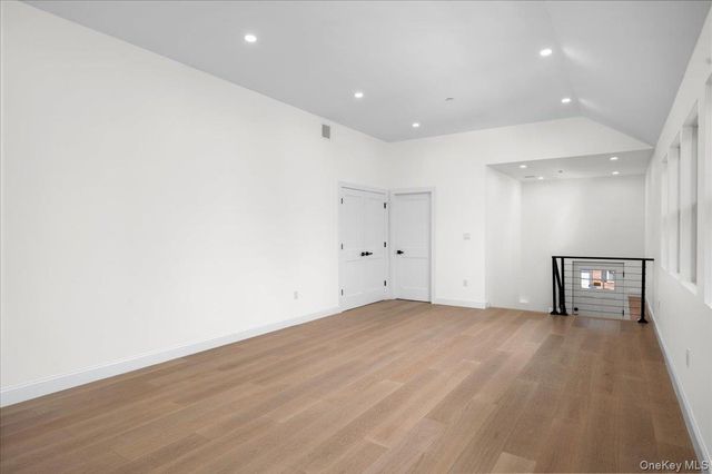 209 Prospect Avenue, White Plains, NY 10607