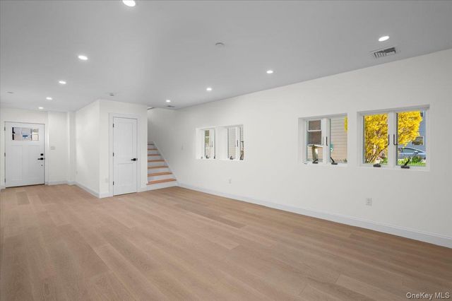 209 Prospect Avenue, White Plains, NY 10607
