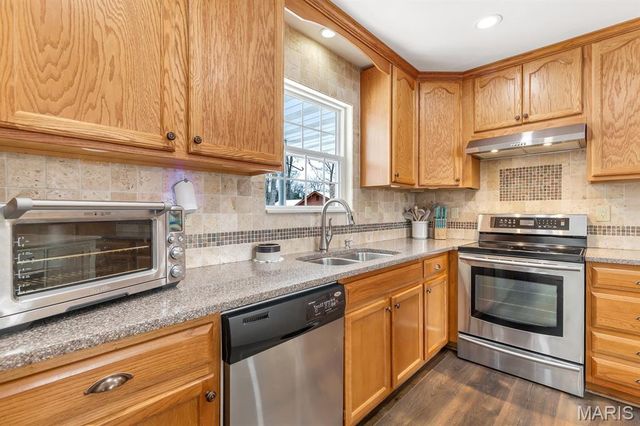 9 Nottingham Court, Lake Sherwood, MO 63357