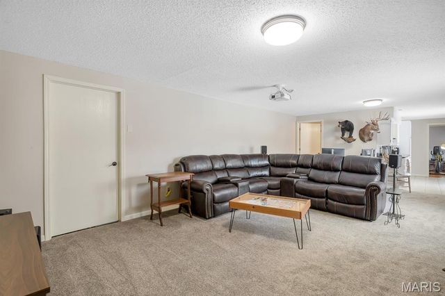 9 Nottingham Court, Lake Sherwood, MO 63357