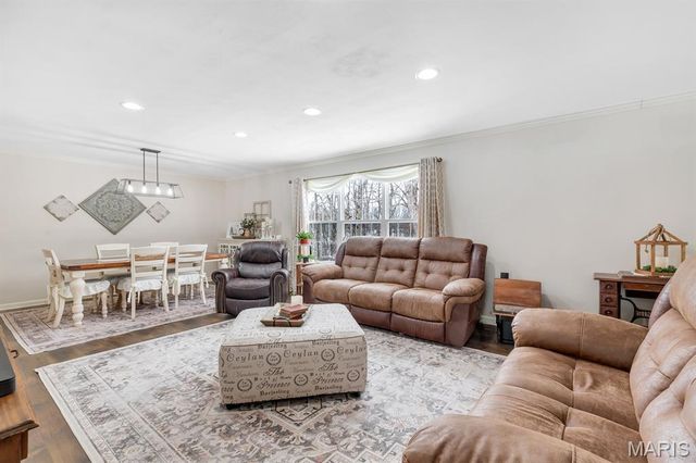 9 Nottingham Court, Lake Sherwood, MO 63357