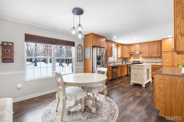 9 Nottingham Court, Lake Sherwood, MO 63357