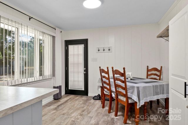 308 Forest Park Road, Matthews, NC 28104