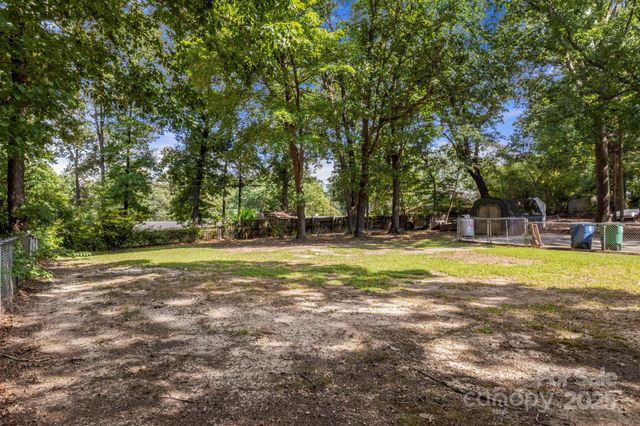 308 Forest Park Road, Matthews, NC 28104