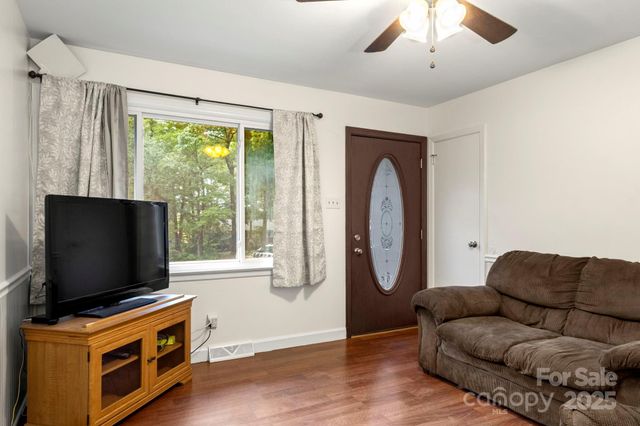 308 Forest Park Road, Matthews, NC 28104