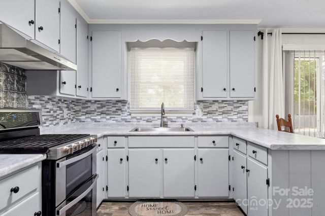 308 Forest Park Road, Matthews, NC 28104
