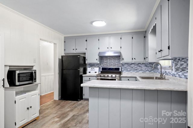 308 Forest Park Road, Matthews, NC 28104