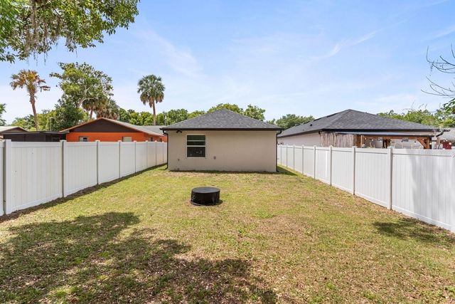 1967 VIRGINIA AVENUE, Eustis, FL 32726