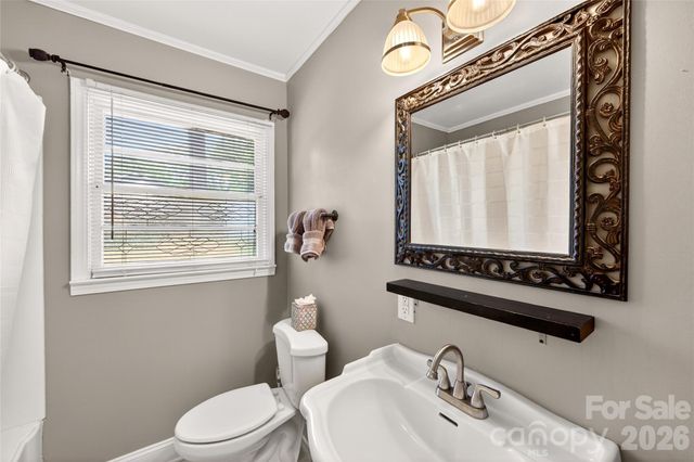 609 Kenlough Drive, Charlotte, NC 28209