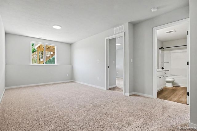 1210 Lockes Street, Howell, MI 48843