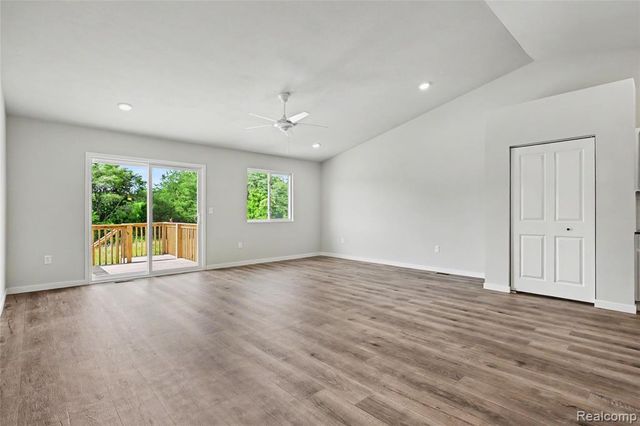 1210 Lockes Street, Howell, MI 48843
