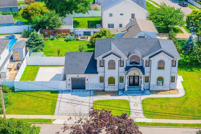 16 Violet Avenue, Hicksville, NY 11801