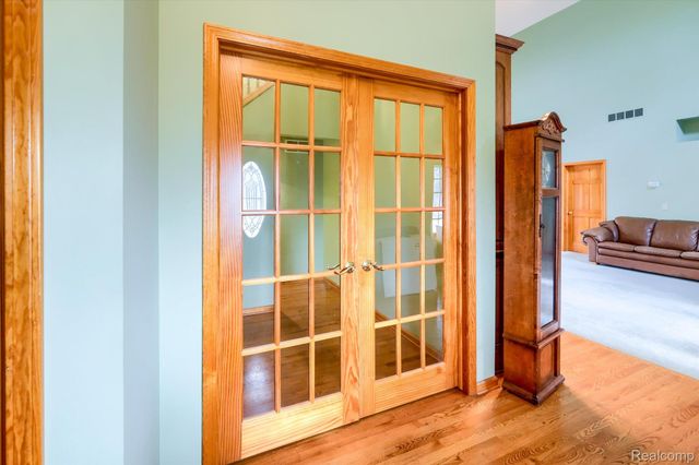 845 Oak Tree Lane, Lapeer Township, MI 48446