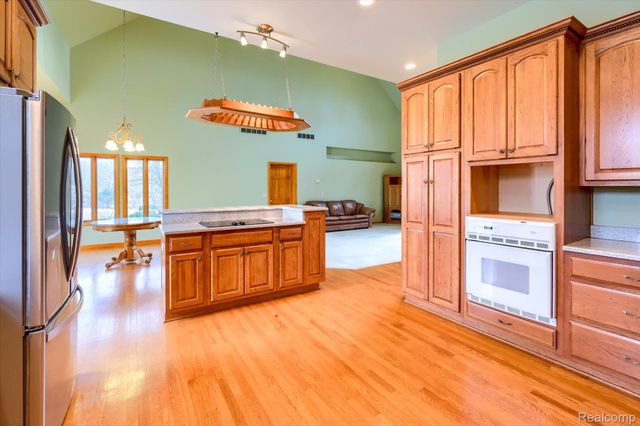 845 Oak Tree Lane, Lapeer Township, MI 48446