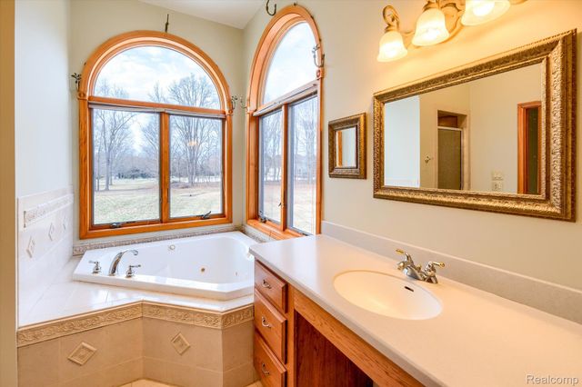 845 Oak Tree Lane, Lapeer Township, MI 48446