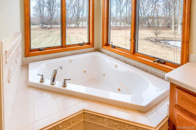 845 Oak Tree Lane, Lapeer Township, MI 48446