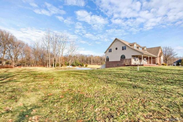 845 Oak Tree Lane, Lapeer Township, MI 48446